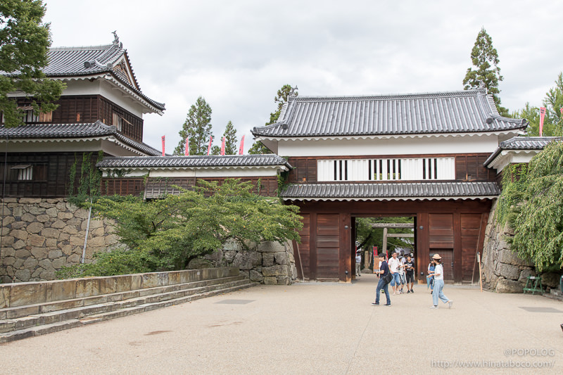 真田石と東虎口櫓門