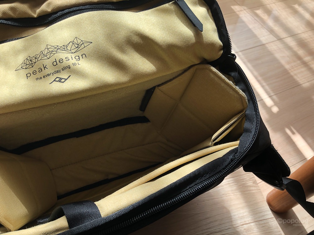 Peak Design Everyday Sling 10L 仕切りを寄せる例